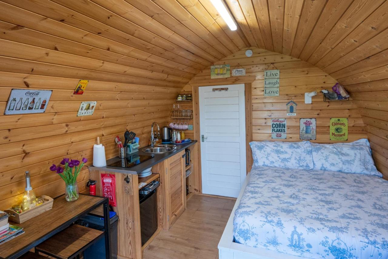 Lanterns Shepherds Huts & Glamping Happisburgh Bagian luar foto