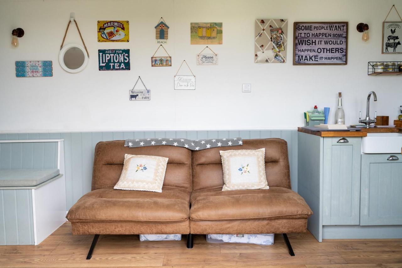 Lanterns Shepherds Huts & Glamping Happisburgh Bagian luar foto