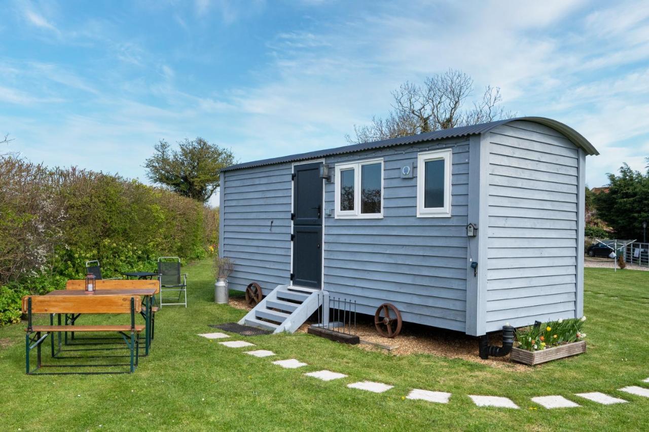 Lanterns Shepherds Huts & Glamping Happisburgh Bagian luar foto