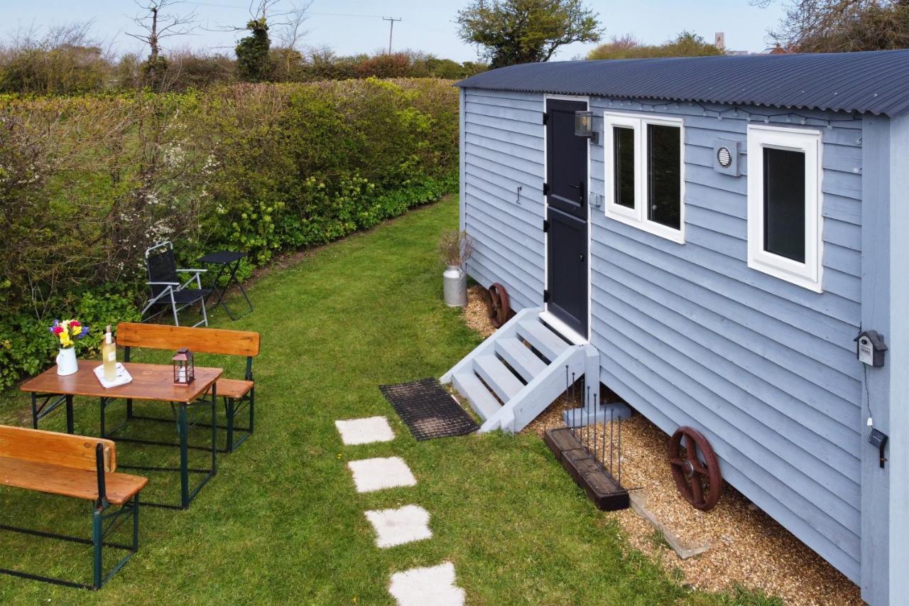 Lanterns Shepherds Huts & Glamping Happisburgh Bagian luar foto