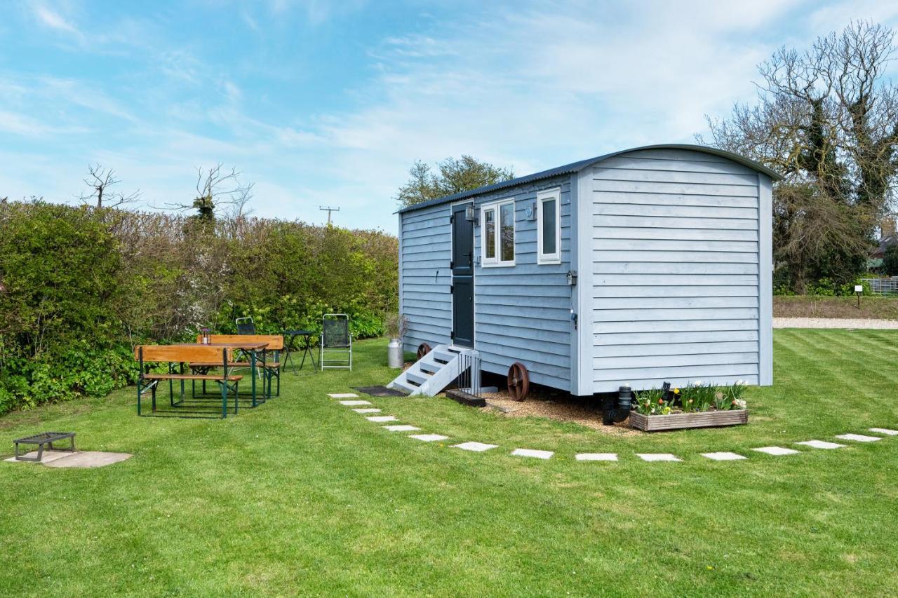 Lanterns Shepherds Huts & Glamping Happisburgh Bagian luar foto